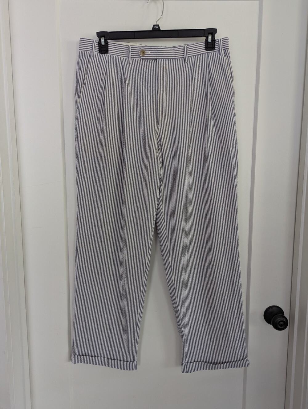Chaps Mens 36/32(36/30) Seersucker Pants Blue White Stripe Pleated Cuffed